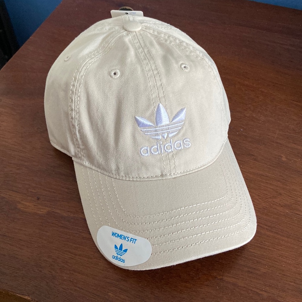 NEW Adidas Women’s Adjustable Fit Ball Cap, Cream